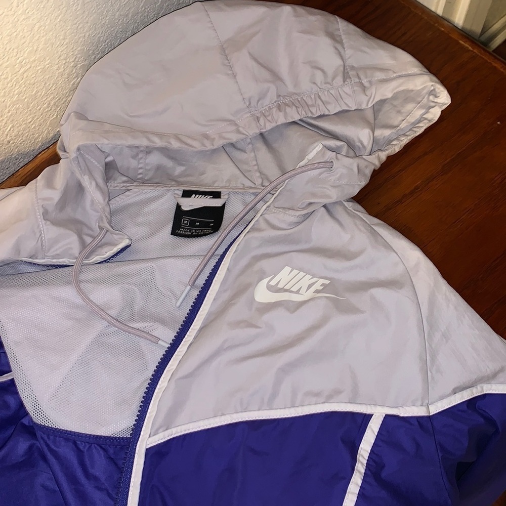Nike - Picture 7 of 8